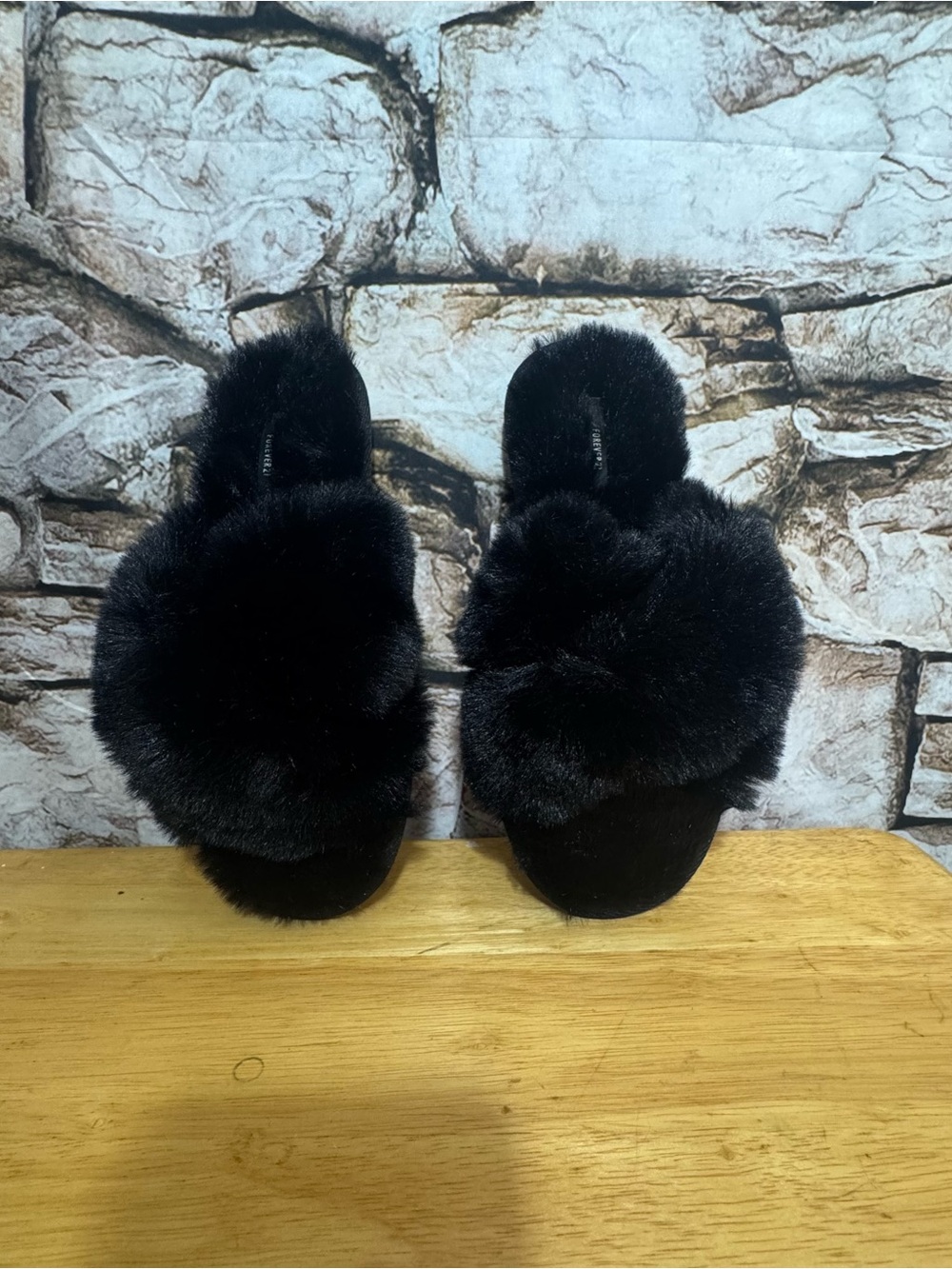 Forever 21 Black Faux Fur Slide Slippers - Women